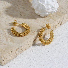 Pendientes de Aro Dorados con Textura Trenzada Pendientes 04 CELINAH 