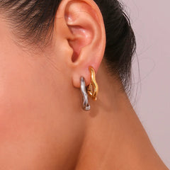 Pendientes de Aro Irregulares en U Chapados en Oro 18K Pendientes 34 CELINAH 