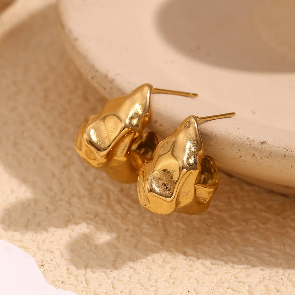 Pendientes de Gancho Martillado en Oro 18K Pendientes 49 CELINAH 