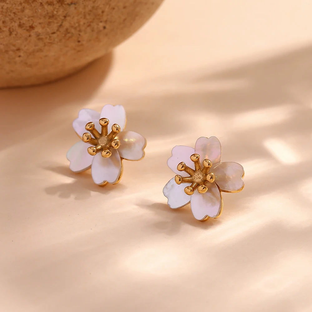 Pendientes Flor de Cerezo Chapados en Oro 18K Pendientes 47 CELINAH 