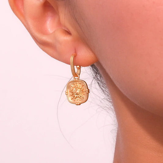 Pendientes de Aro Impermeables con Relieve Vintage Pendientes 30 CELINAH 